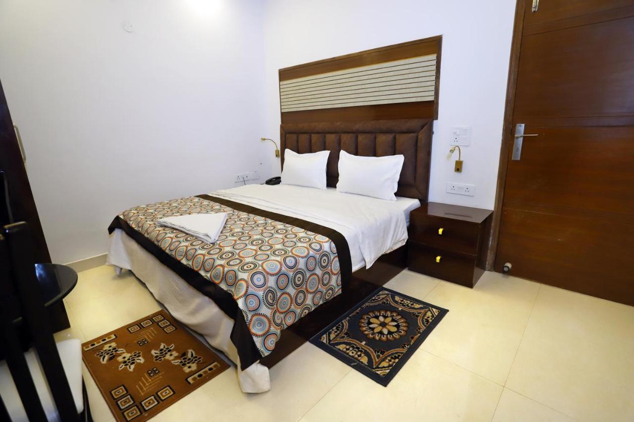Vrindavan Guest House ニューデリー エクステリア 写真