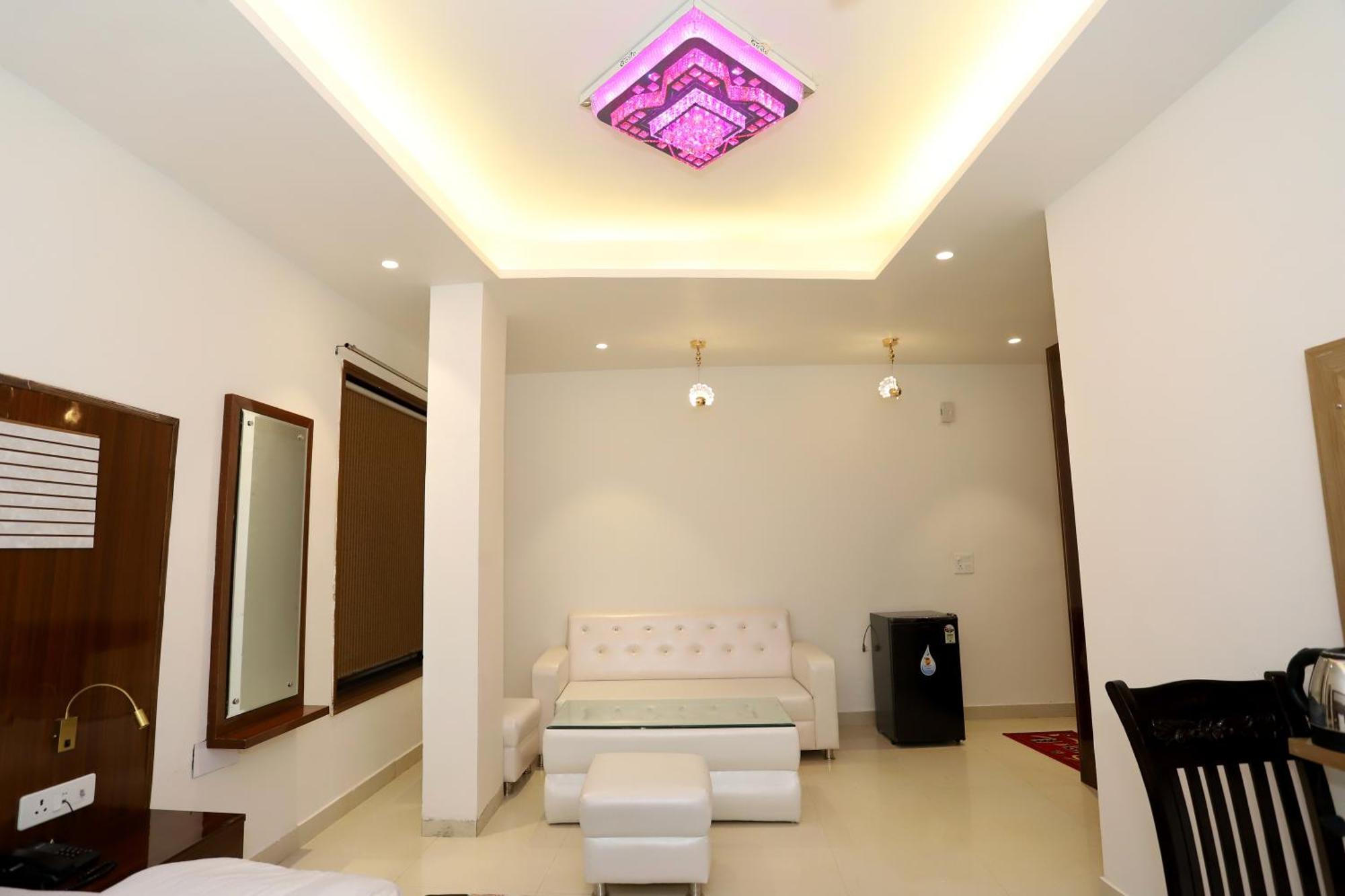 Vrindavan Guest House ニューデリー エクステリア 写真