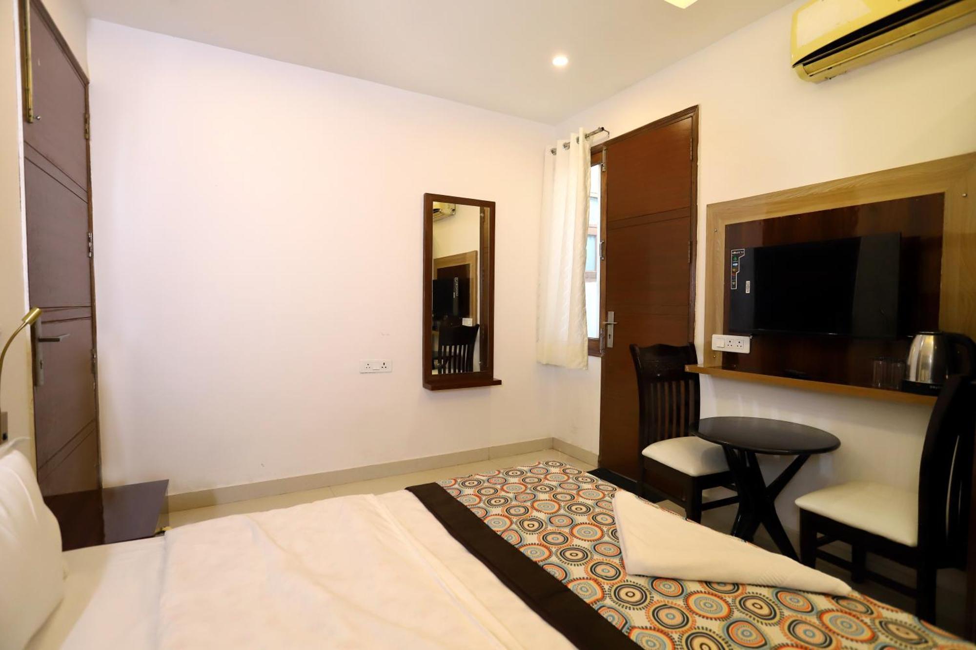 Vrindavan Guest House ニューデリー エクステリア 写真