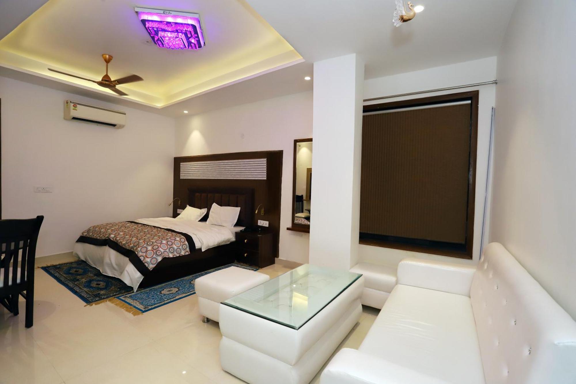 Vrindavan Guest House ニューデリー エクステリア 写真